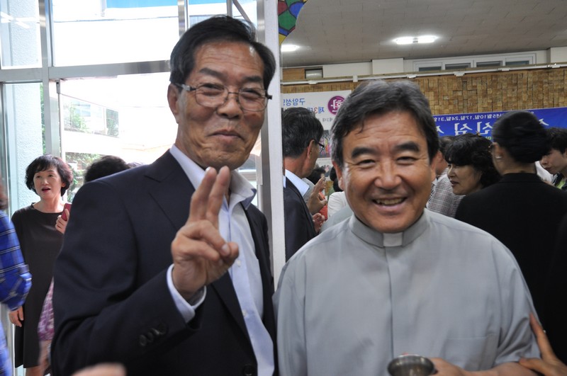 신부님7.JPG